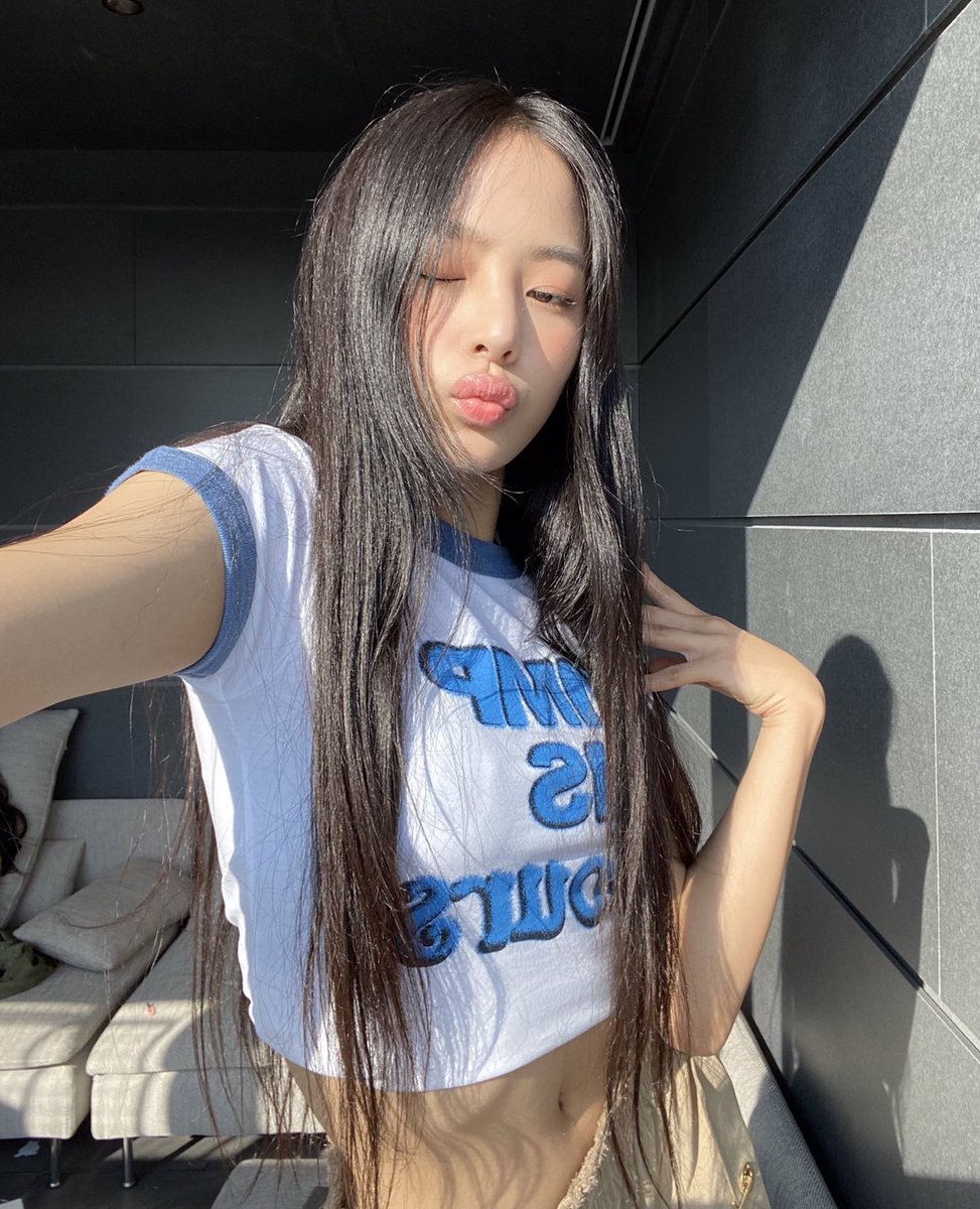 MINJIZ0NE's tweet photo. the prettiest https://t.co/6H4UPKr2ld