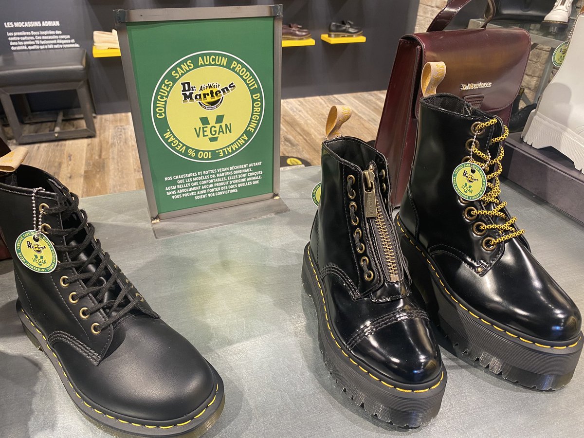 ox_athletes's tweet photo. フランスで見つけたドクターマーチンのヴィーガン商品🌱
日本の店舗にもあるのかなぁ〜。
#ドクターマーチン #ヴィーガン https://t.co/QXGphLAtdO