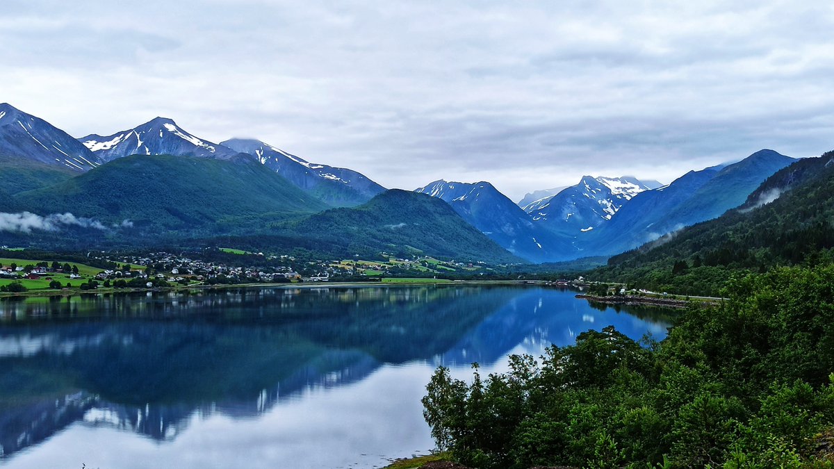 FishmanYisroel's tweet photo. There's no place like Norway!! 🇳🇴

#Norway #Norge #fjords #MøreogRomsdal https://t.co/6zVOAk2JEn