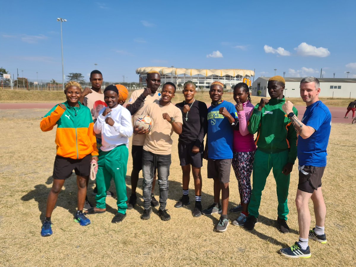 richwbfbs's tweet photo. Good Morning Breakie Team it’s Tuesday. 

I kick 🦵 start the @BFBSAldershot Forces Breakfast Show at 6.30am 

At 9.10am I chat to WO2 Barry Philpott who’s heading to the Commonwealth Games as Coach of the Zambia Boxing Team 🇿🇲 🥊 

Have a nice day. https://t.co/ggjOxLUSvm
