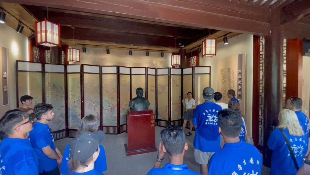 InZhejiang's tweet photo. On July 25, international students from Hangzhou Dianzi University joined a summer camp to "Enjoy Town" at the Guali Town in @XiaoshanChina, where they gained more field knowledge about China's #futurecommunity development. #GlobalGoals @UNESCO_chinese https://t.co/26RFsX1OkQ https://t.co/SjhqLaGzIj