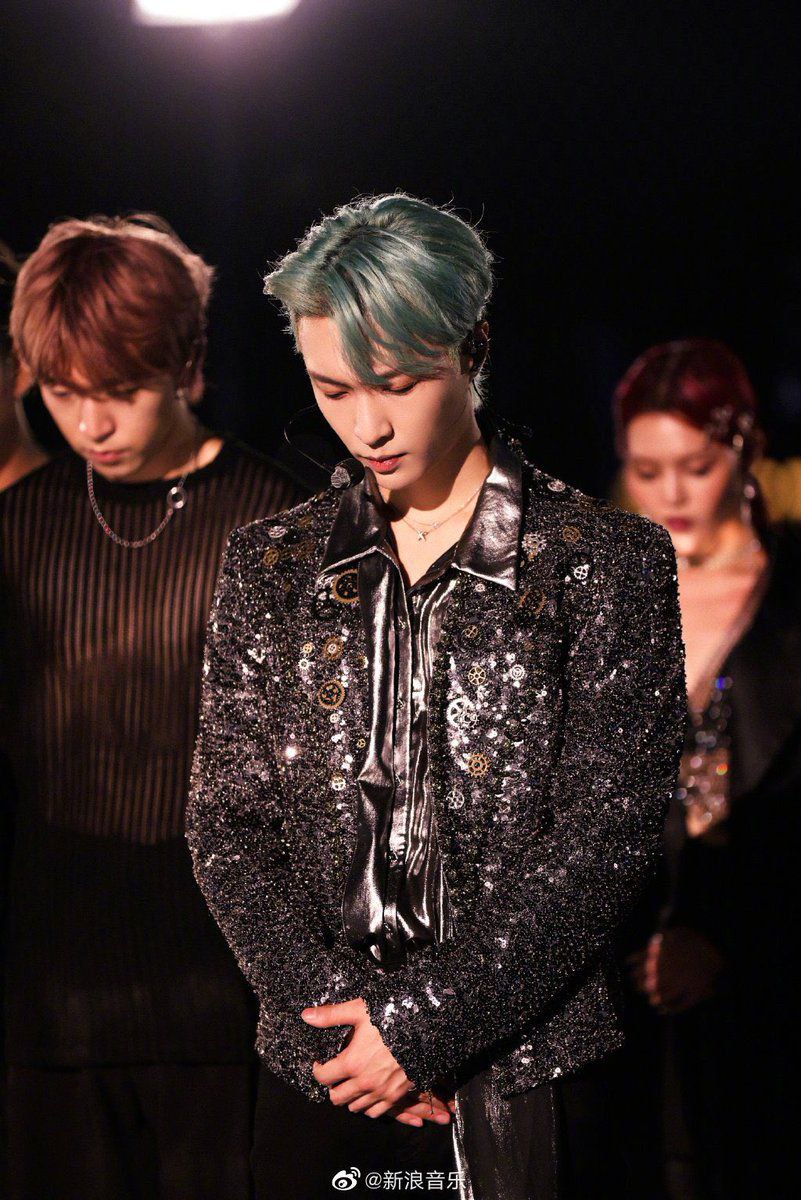 saba__pcy61's tweet photo. این عکسای ییشینگ مثل اون چالشه اس 😂
EXO
#EXO #엑소 @weareoneEXO 
@B_hundred_Hyun @layzhang https://t.co/FA97emhkuV