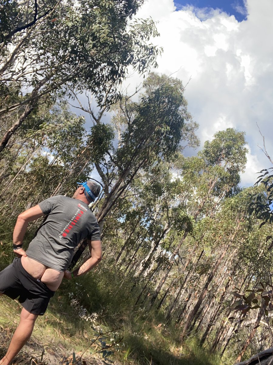 75_hefty's tweet photo. Exploring new trails today 🤘 and found a nice hill mid run fir a few hill sprints https://t.co/4x1jk2898t