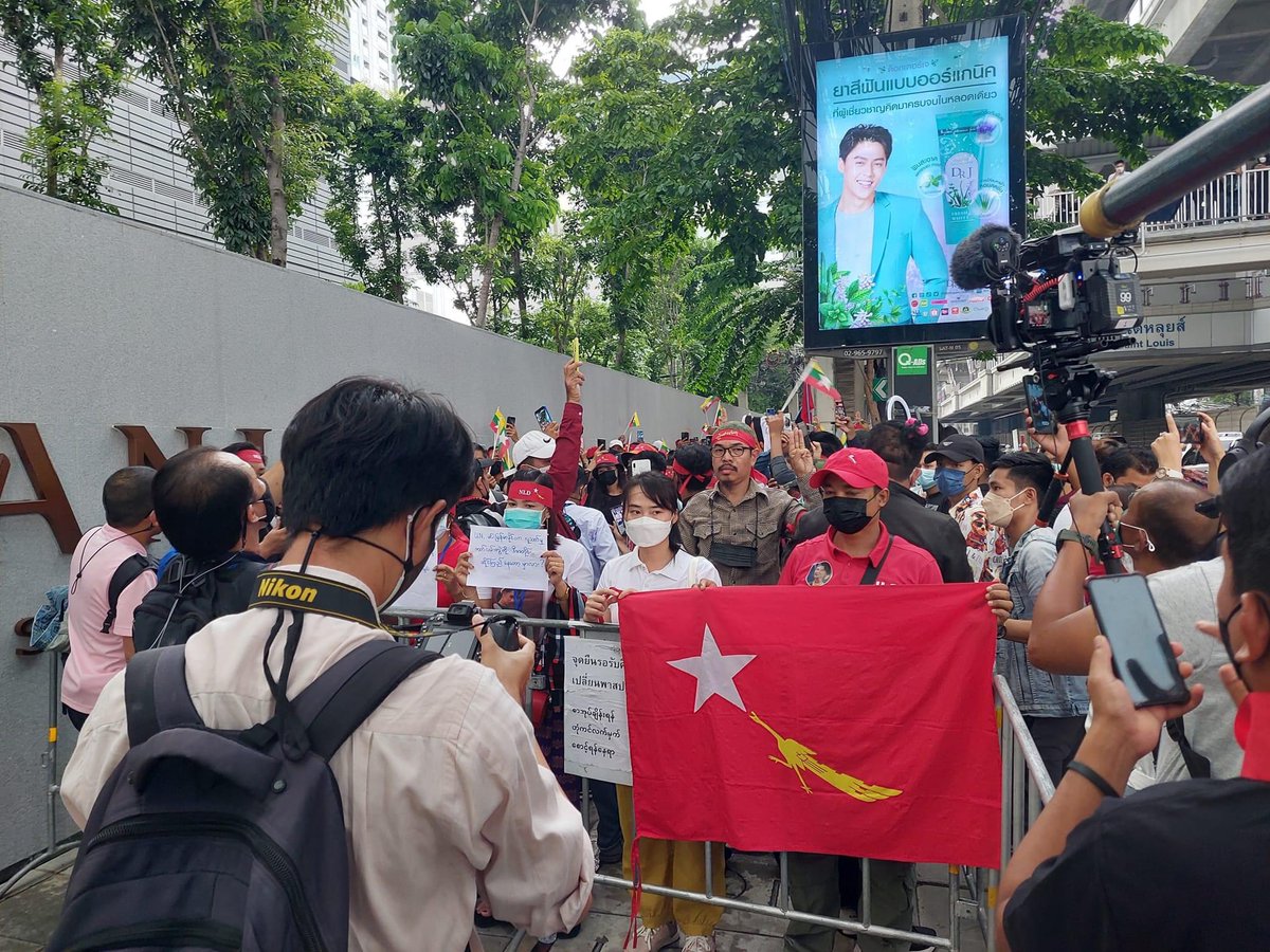 TTFR__Myanmar's tweet photo. Burmese People in Thailand protested against the Thai Government who is supporting the military regime . #Thailand_StopSupportingTerrorists 
#2022July26Coup 
#WhatsHappeningInMyanmar https://t.co/Arspur9oNs
