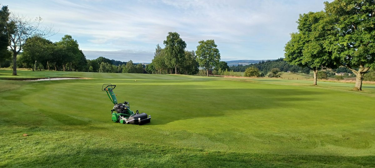 Lovely morning for a little stroll. @DunblaneNewGC @DoubleATrading @JohnDeere @Johnboy2901