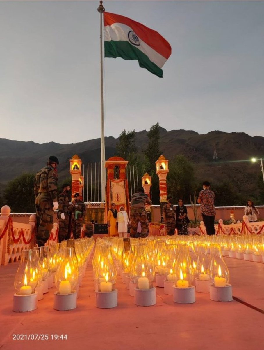 Hemant0520's tweet photo. Saluting to all our heroes of kargil vijay🙏#KargilVijayDiwas
#कारगिल_विजय_दिवस https://t.co/sLIKhDPhbY