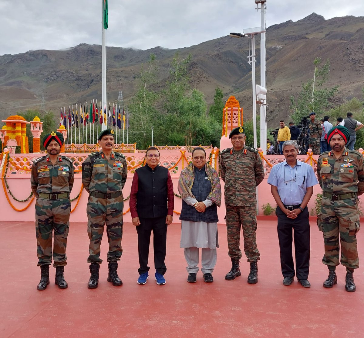 It was indeed an honour &amp; an overwhelming experience  to inaugurate the Kargil War Memorial Home for Jawans in august presence of Lt.Gen Anindya Sengupta, Major General Nagendra Singh, Brig. BS Multani, Tanmay Mukherji &amp; Lt.Col. Kamaldeep Singh. Proud moment for <a href="/lokmat/">Lokmat</a> Parivar.