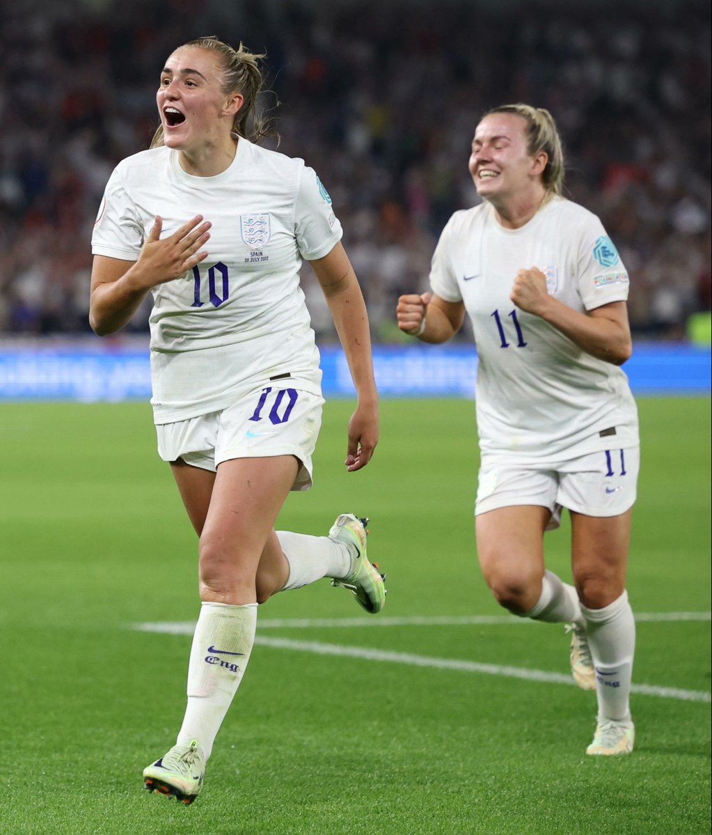 SurpriseShirts's tweet photo. We'll giveaway a https://t.co/4LKMjq9uK9 Mystery Shirt if England's Women beat Sweden tonight! 🏴󠁧󠁢󠁥󠁮󠁧󠁿🆚🇸🇪

♻️ Retweet
✅ Follow @SurpriseShirts 

Good luck! ⚽️#lionesses https://t.co/UYwY8ZNXtN