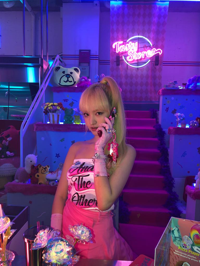 ivepics_'s tweet image. 🐱🪐