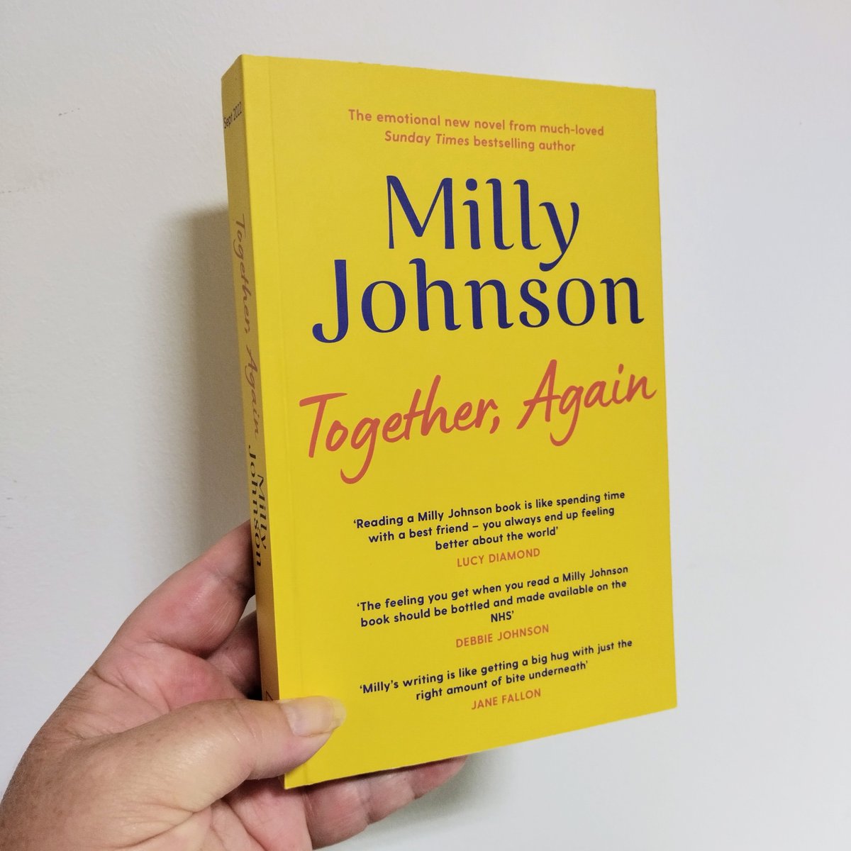 BIG news!

I've got 1 VIP proof of #TogetherAgain, the emotional new - 20th! - novel by Sunday Times bestselling Queen <a href="/millyjohnson/">📚✍️Milly Johnson ✒️🐕🐈‍⬛</a>, and YOU could win it. 

RT&amp;Follow by 22/8 to get your @ in my Hat of Chance, 1st name pulled from the Hat at noon, wins!

bit.ly/MillyBk20