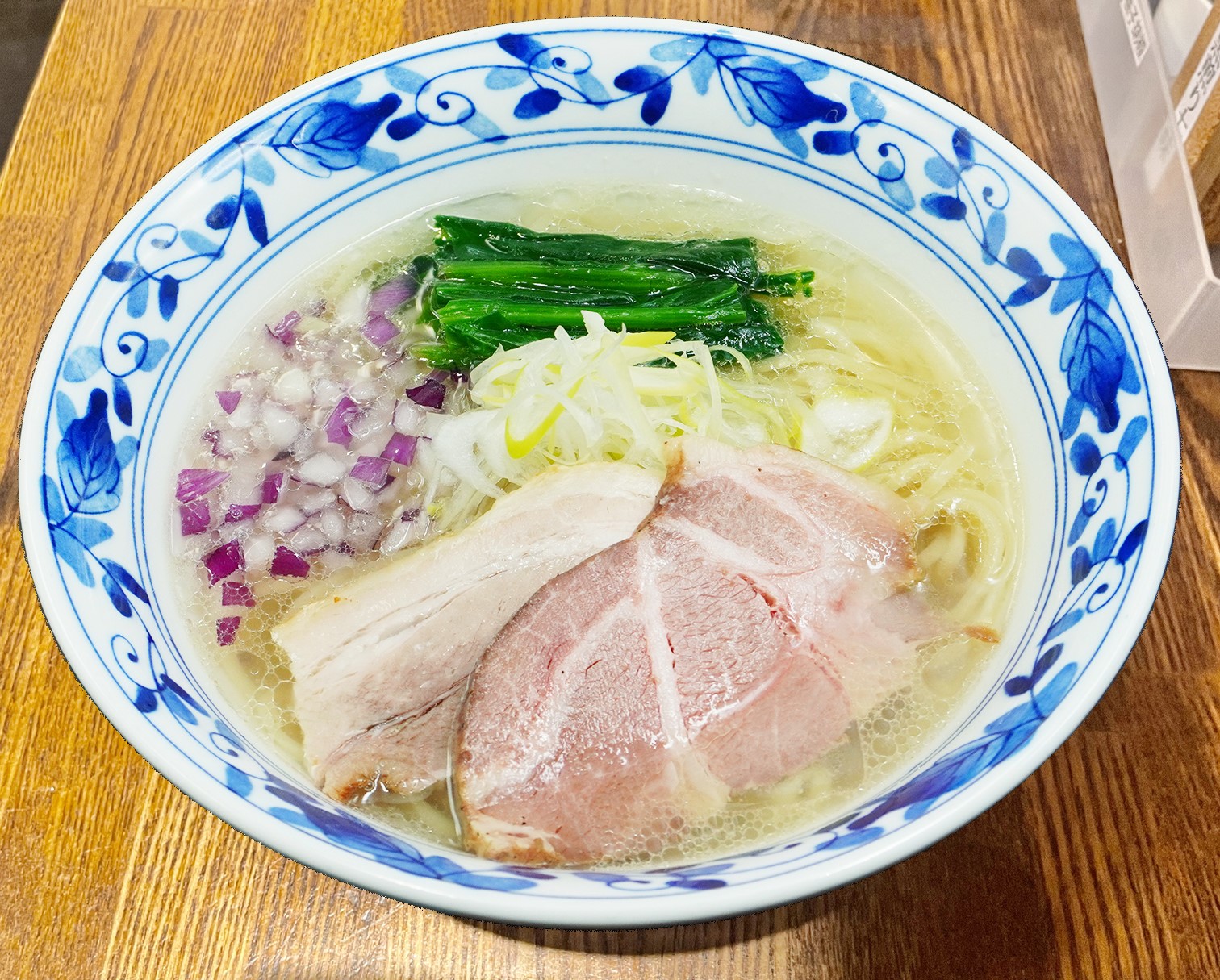 貝出汁らぁ麺 虎武 7月もラスト2日となりました 限定麺 冷やし貝出汁塩らぁ麺 やってます 冷たい貝スープに冷水でキリッと〆た のど越しのいい麺がしっかり絡む夏の一杯です ラーメン 貝出汁らぁ麺 虎武 貝 虎ノ門 虎ノ門ランチ 虎ノ門グルメ