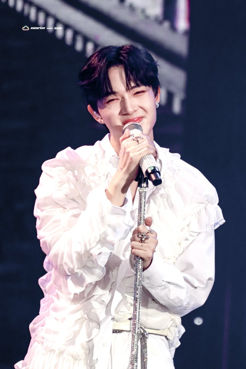 𝐙𝐔𝐍𝐑𝐈𝐒𝐄 ✨ tweet media