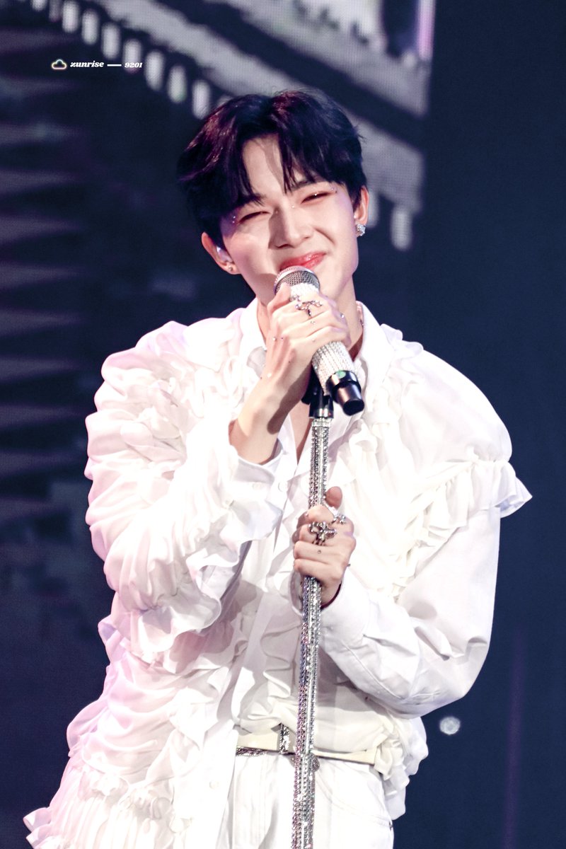 𝐙𝐔𝐍𝐑𝐈𝐒𝐄 ✨ tweet media