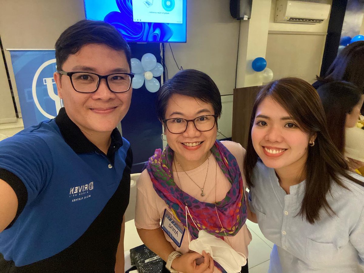janhaciendero's tweet photo. Selfie poses with my wifey, ninang, BL, BWM #alnp #lingkodmanila https://t.co/0wxt7kTxnT