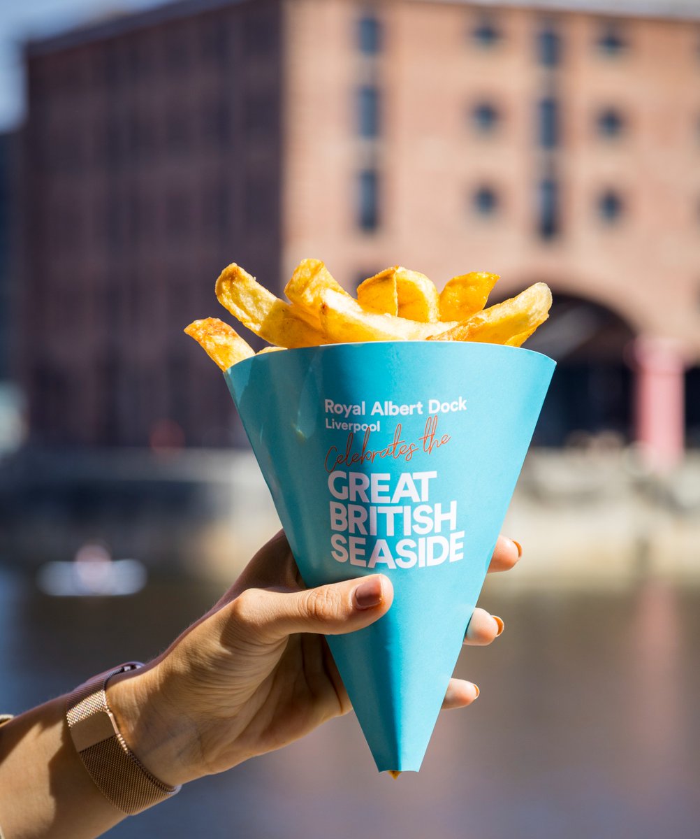 Wirral Life Magazine (@wirrallifemag) on Twitter photo Oh, we do like to be beside the seaside... The Great British Seaside returns to Royal Albert Dock... 
Find out more 👉ow.ly/nG1B50K4kub Oh, we do like to be beside the seaside... The Great British Seaside returns to Royal Albert Dock... 
Find out more 👉ow.ly/nG1B50K4kub