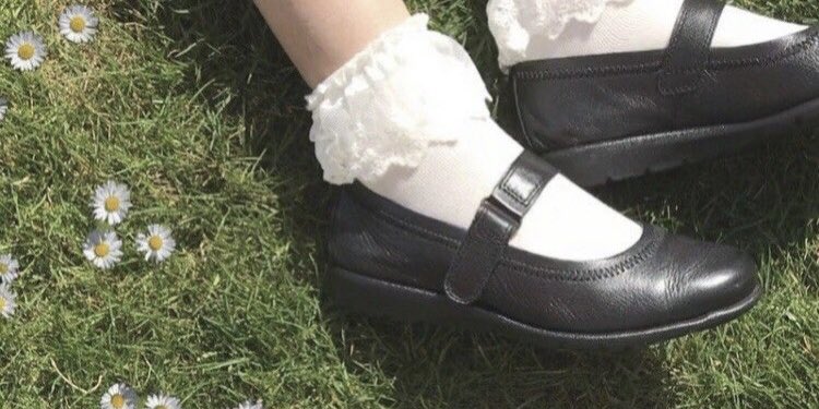 leeipsa's tweet image. “𝘛𝘩𝘦𝘳𝘦 𝘪𝘴 𝘢𝘭𝘸𝘢𝘺𝘴 𝘮𝘶𝘴𝘪𝘤 𝘢𝘮𝘰𝘯𝘨𝘴𝘵 𝘵𝘩𝘦 𝘵𝘳𝘦𝘦𝘴 𝘪𝘯 𝘵𝘩𝘦 𝘨𝘢𝘳𝘥𝘦𝘯.” —— 🌿🪨🕊

𝓢tumbled upon an enchanting garden full of magical aura and the trees that sang a harmonious song to her ears. Dainty ballerina poses with glee painted on her face. 🩰