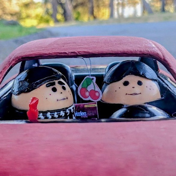 "Once he shows up, I'm sure you can still go to the botanical gardens."
"I'm not going to the botanical gardens by myself! What am I gonna walk around and admire the cherry blossoms alone like some pervert?!" 🌸🍒
#SchittsCreek @danjlevy
<a href="/emilyhampshire/">Emily Hampshire</a>