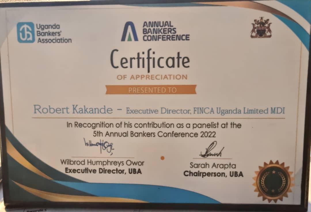 Our ED @rakakande receives recognition for his contribution as a panelist at the 5th Annual #BankingConf 2022.
#BuildingTomorrowTogether