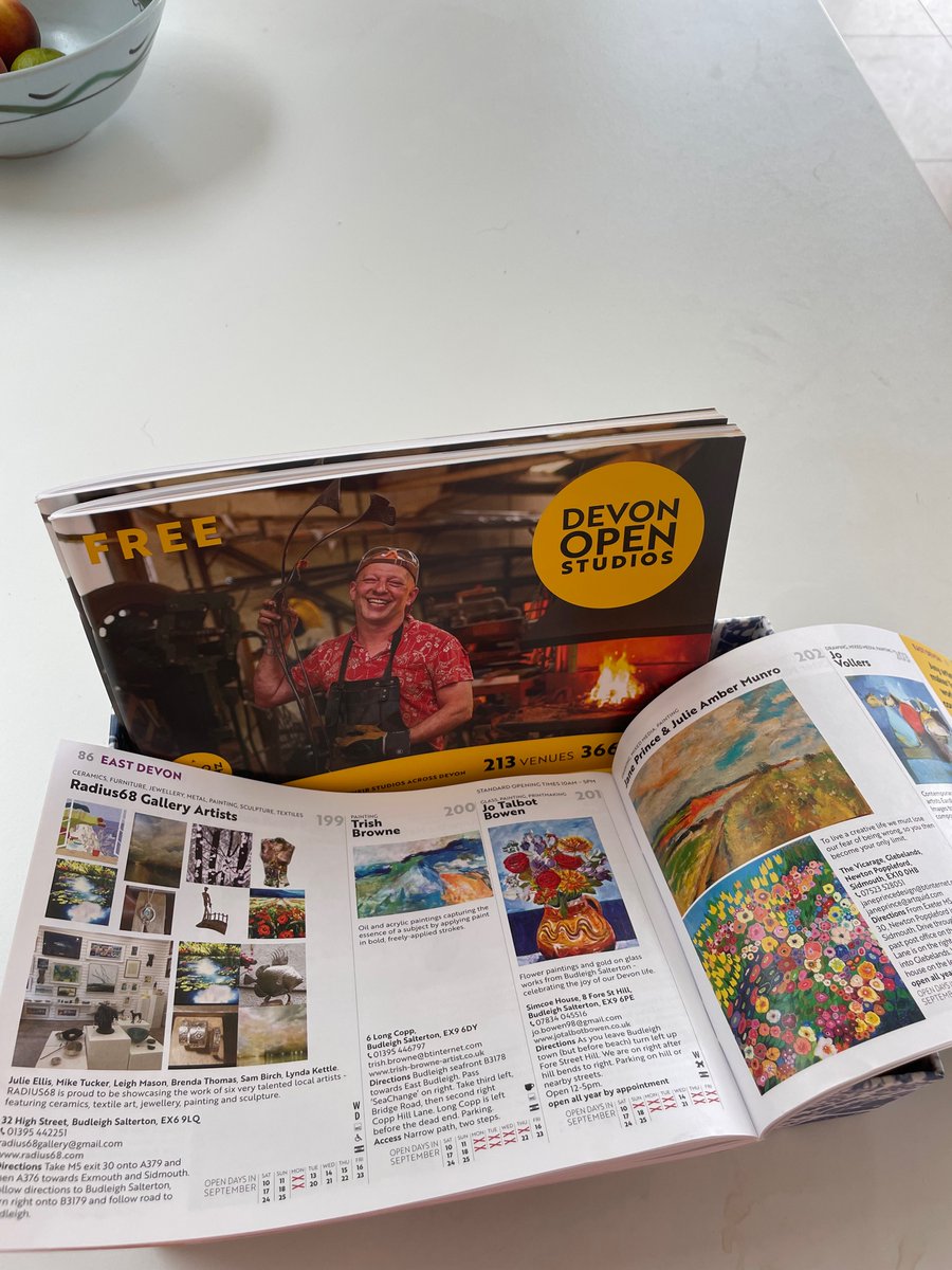 jotalbotbowen's tweet photo. The #DevonOpenStudios2022 brochures are out ! @DevonArtistNet is so v exciting and hundreds of amazing studios are opening all ( 😉 yellow! ) round #Devon @RCNDevon @InNearDevon @tara_devon @ninaelinb @Devon_Wellbeing @ThelmaHulbert @DoubleElephant so….Do come! https://t.co/6BAsNHJXSr