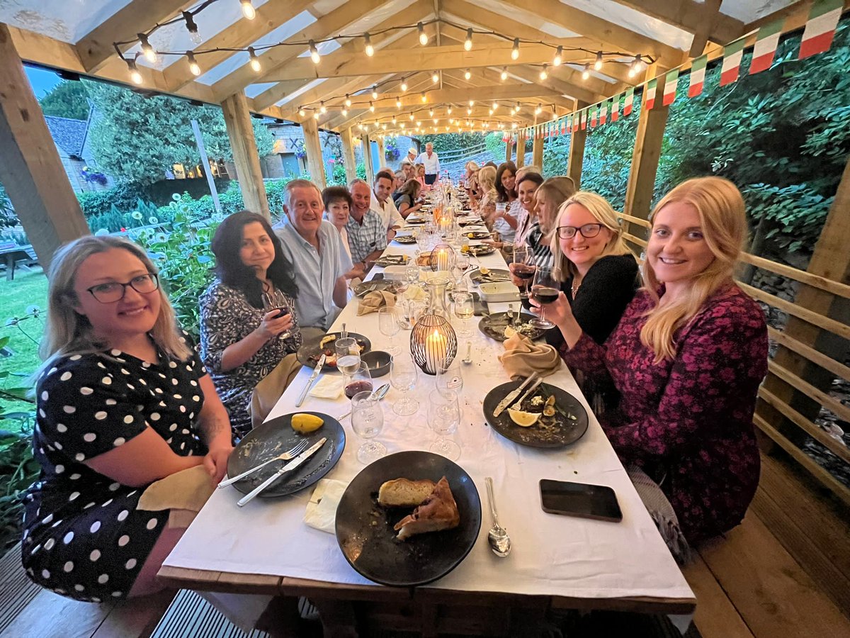 The Mount Inn tweet media