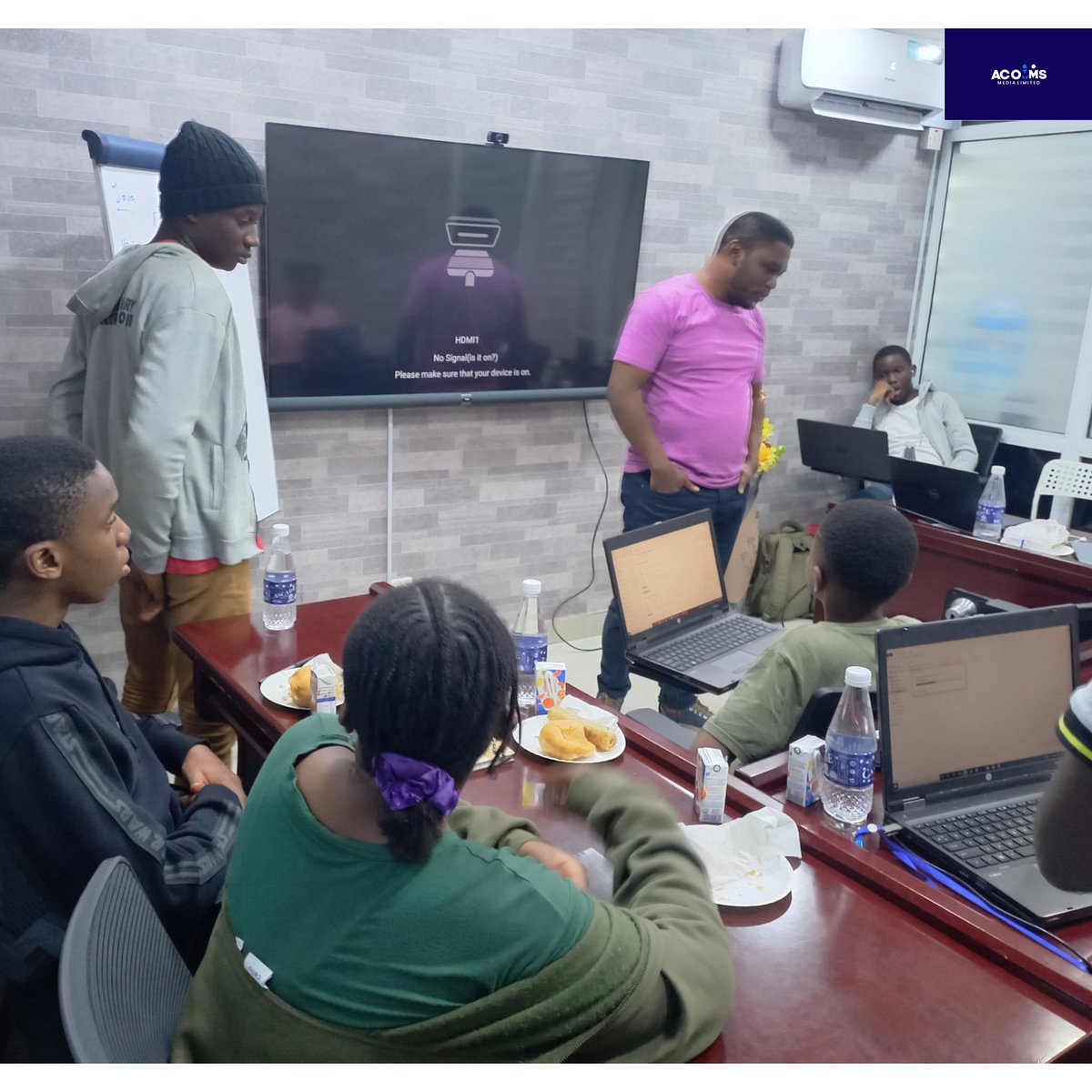 AcommsM's tweet photo. DAY 2- SUMMER CODING MADE EASY (ANDROID DEVELOPMENT)
#AcommsMedia #CodingMadeEasy #CodingForChildren #GirlsCanCode #BoysCanCode #CodingIsFun #SoftSkill #CodingSkills #CodingInLagos #MagodoPhase1 #OmolePhase1 #magodophase2 https://t.co/EPLUJjUWC0