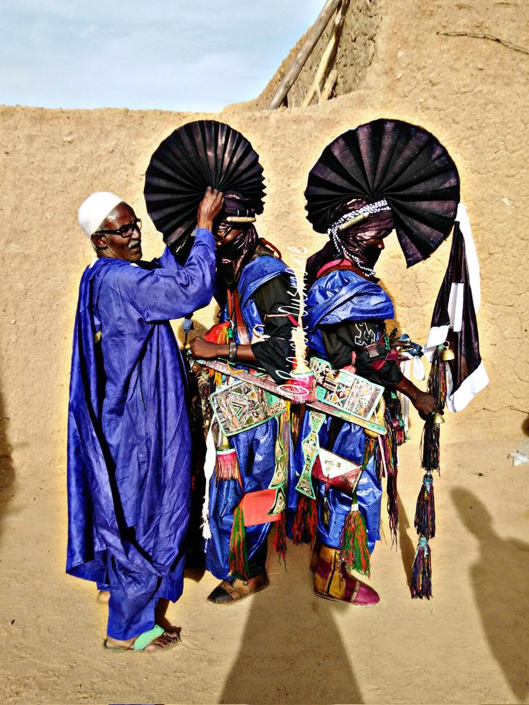 Programme #Agadez #Bianou2022

#Samedi, 6 août à partir de 15h00 : #MARETCHAN_ADO (soirée de beauté) : Première sortie chorégraphique de danseurs en uniforme.

#Dimanche, 7 août à partir de 6h00 départ d'alercès : #SAFIAR_RAWA ou matinée de danses (carnaval) : Jour de la fête.