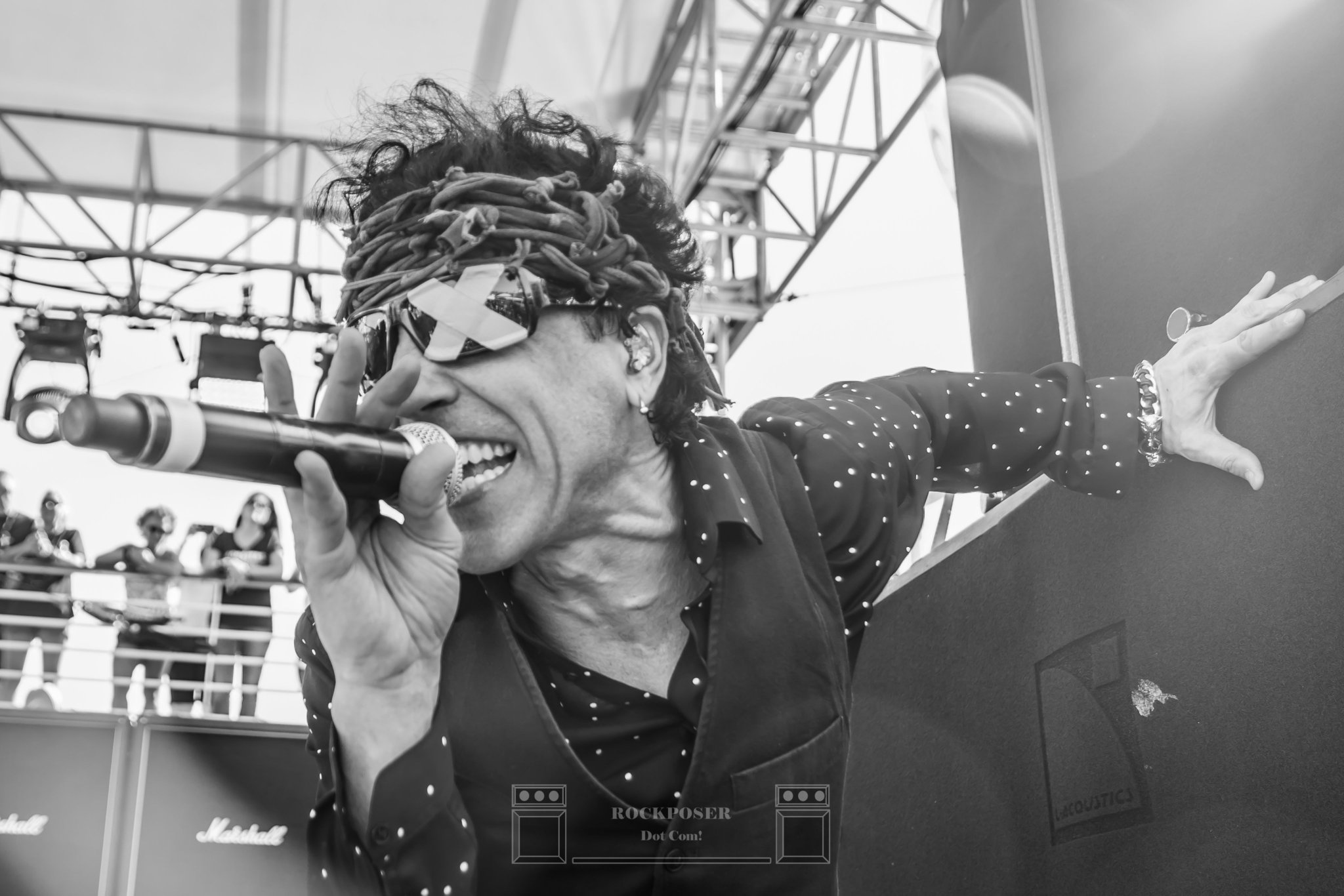 Happy Birthday to Extreme\s Gary Cherone, seen here Monsters Of Rock Cruise 2020 