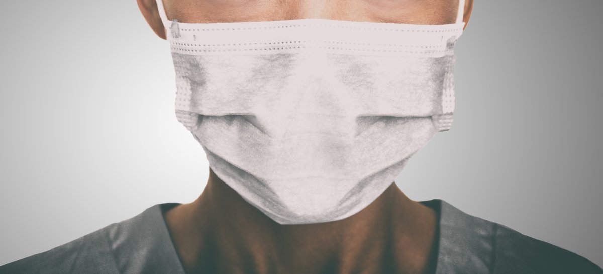 ama_qld's tweet photo. Our hospitals are overwhelmed and the forecast COVID peak is still five weeks away. Please wear masks. Please get your booster shots. Do everything you can to keep yourself and your loved ones out of hospital, AMA Qld Pres @BoultonMaria has told ABC https://t.co/B7Aki1E8Xd https://t.co/MPSL1nTmIB