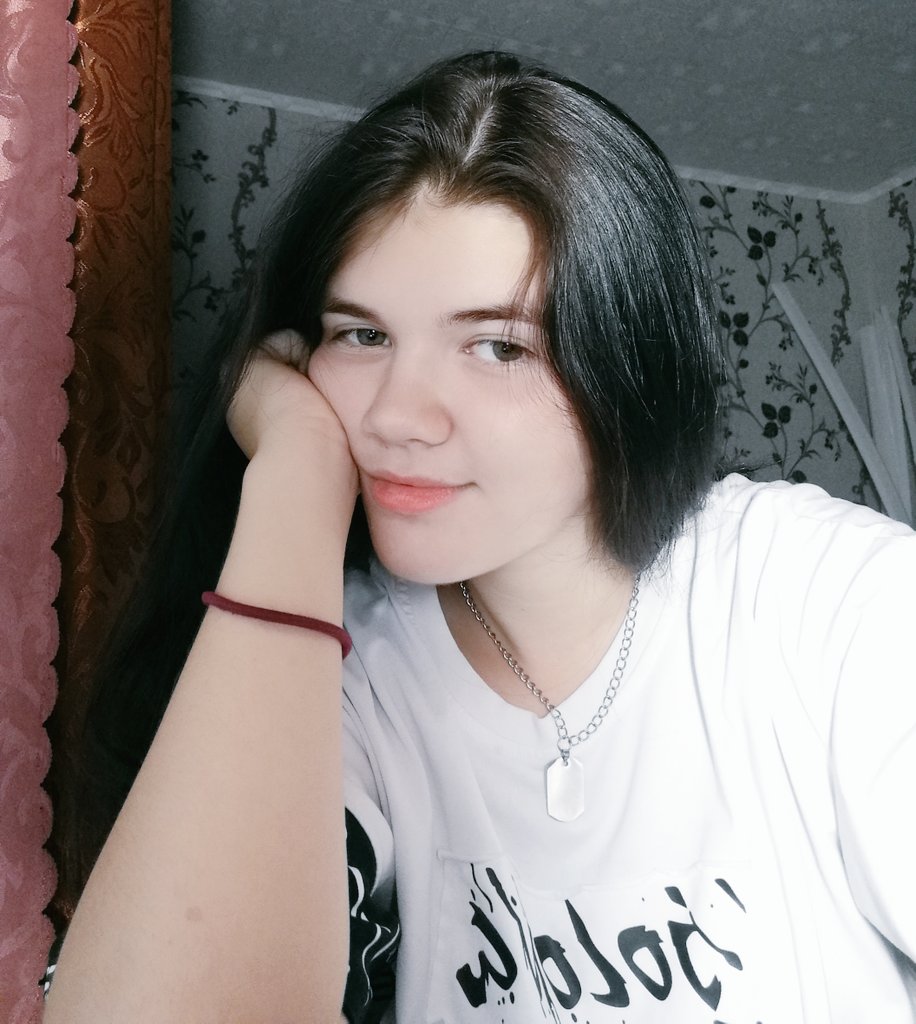 CuteGopnik's tweet photo. ТЫЫЫ ТЫ ДОЛБОЁБИНА, ЗАЧЕМ ОСВЕТЛЯЛАСЬ И КАРЕ СДЕЛАЛА https://t.co/MFOV0NK1Q8