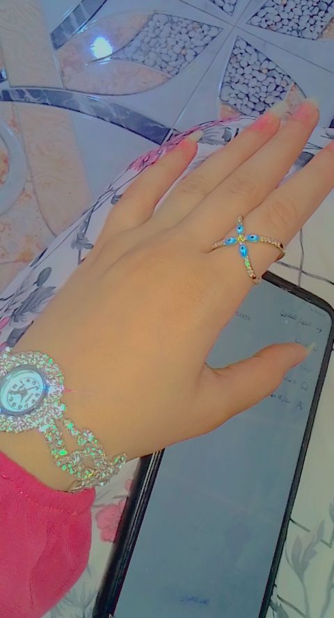 "لا شيء ألذ من أن تكوني بطلة نفسك 😌👑