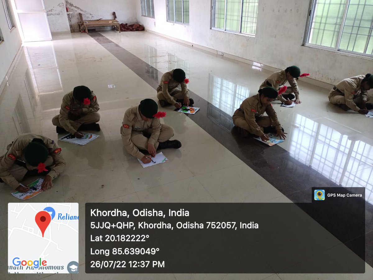AsimaSatpathy's tweet photo. Humble Tribute to the Brave Soldiers of India , who made the ultimate sacrifice to defend the integrity &amp; sovereignty of our Nation. Observation of Kargil Vijay Diwas in Prananath College (Autonomous) , Khordha.
@1OdishaGirlsBn @kalinga_sagar @utkalpride https://t.co/vVsDByO1wV