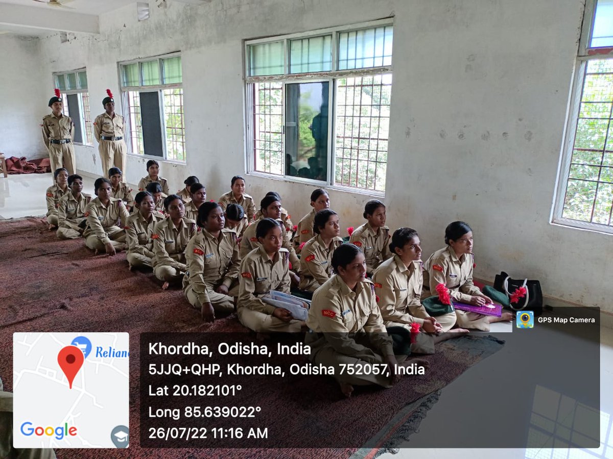 AsimaSatpathy's tweet photo. Humble Tribute to the Brave Soldiers of India , who made the ultimate sacrifice to defend the integrity &amp; sovereignty of our Nation. Observation of Kargil Vijay Diwas in Prananath College (Autonomous) , Khordha.
@1OdishaGirlsBn @kalinga_sagar @utkalpride https://t.co/vVsDByO1wV