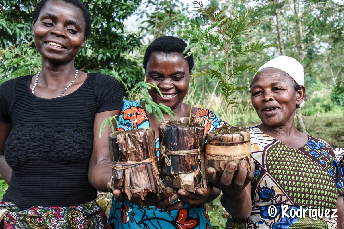 RocksInitiative's tweet photo. Red Rocks Initiatives for sustainable development mission is to bring greater benefits to local communities and their participation in terms of job creation, poverty reduction and environmental management.#APAC2022 #rccdn #visitrwanda #enviromentalprotection https://t.co/diXWw4TBBG