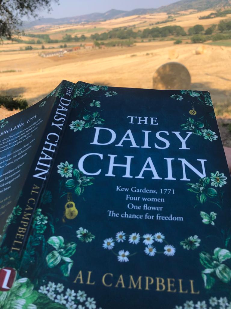 Nice when people review your book as a 'great holiday read' and then somebody sends you a photo of it from Umbria with a message saying 'it's a really great holiday read'. @RedDoorBooks  #holidayreads #books #umbria @pastagrannies #Italy #thedaisychain #kewgardens