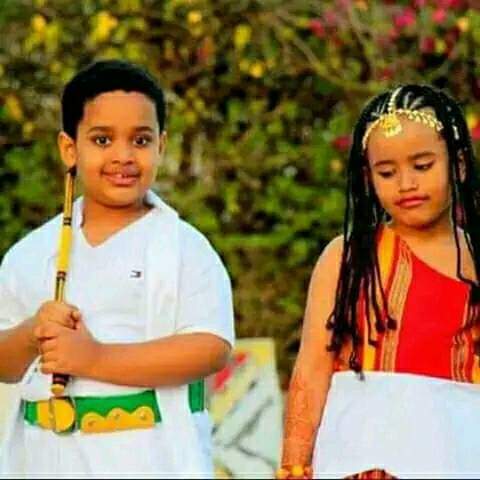 karaama424's tweet photo. Geenyadii bureeqaay 
Caashaqii ha beenayn
Waa boog jacaylkuye
Balankii haka bixin❤❤❤

Waa dareenka ay sawiradaas quruxda badani gudbinayaan.

Masha Allah https://t.co/cfbHPZf1mz