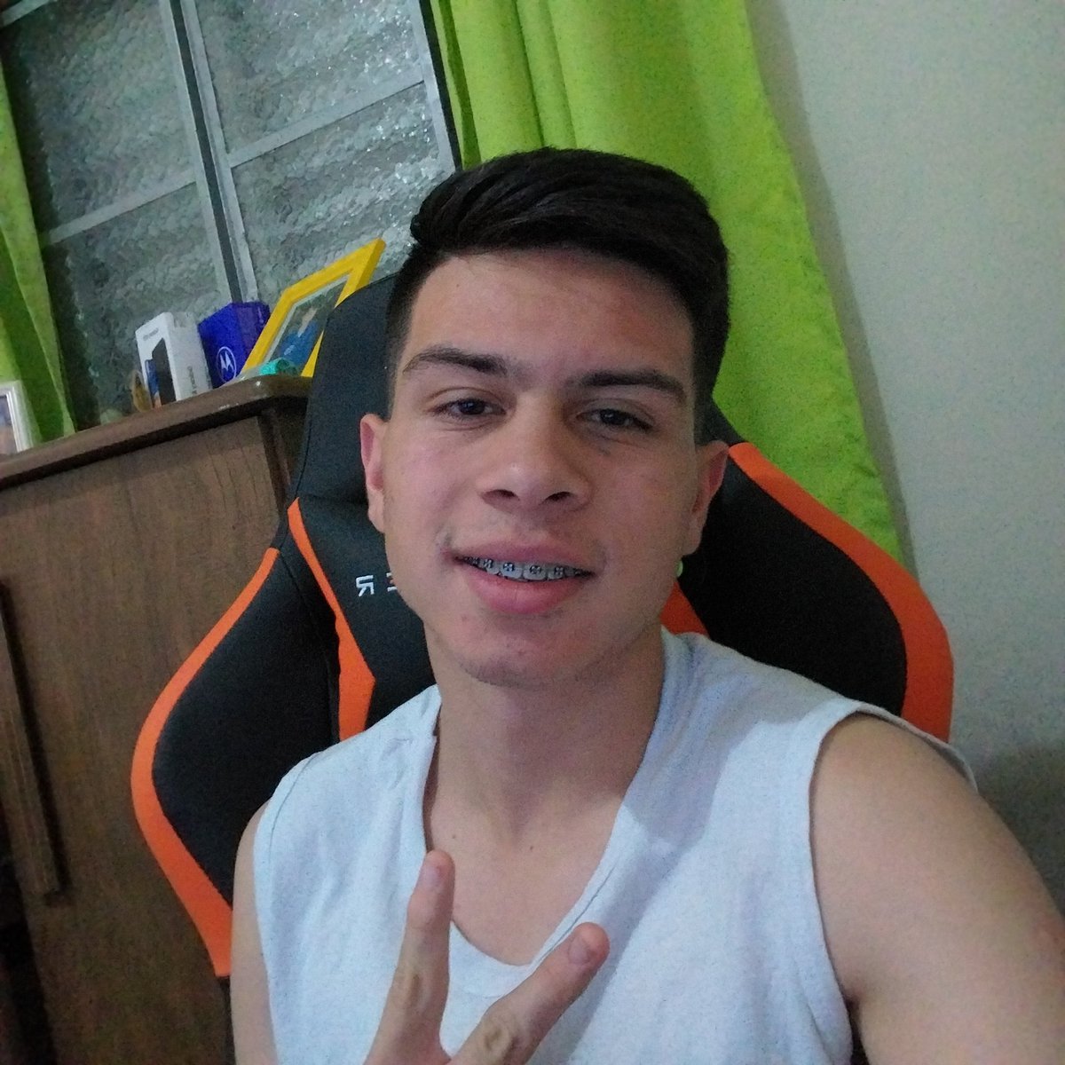 AWPDOG's tweet image. FALA PESSOAL ☂️⚡️⚡️🥇🥤🍫💜💜