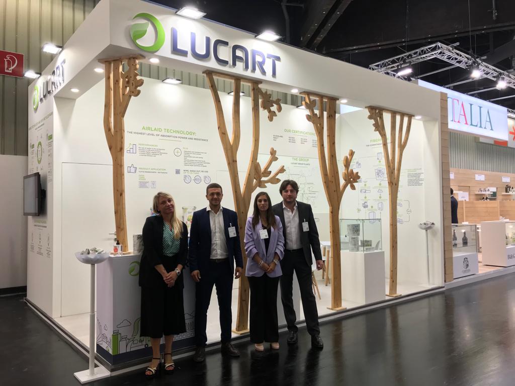 lucartgroup's tweet photo. Buongiorno dal @BioFachVivaness, il Salone Internazionale dedicato all'alimentare Biologico 🍃
Vi aspettiamo al Padiglione 4 - Stand 4-138!
#Biofach22 #Lucart #sharingthefuture #vivaness https://t.co/Qyths9b29Q