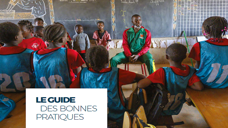 sportanddev_fr's tweet photo. .@LaGuilde_Action publie le guide des bonnes pratiques #Sport &amp; #Développement.

➡️https://t.co/Cuo71vQnMW
📷@weylLaurent / @CollectifArgos

@SDMicroprojets @AFD_France @microprojet @SportEnCommun @Fencinginjail @ahmedtaofik5 @terresenmelees @PierreGony @zipzapcircus https://t.co/ZkC2bjWfmK