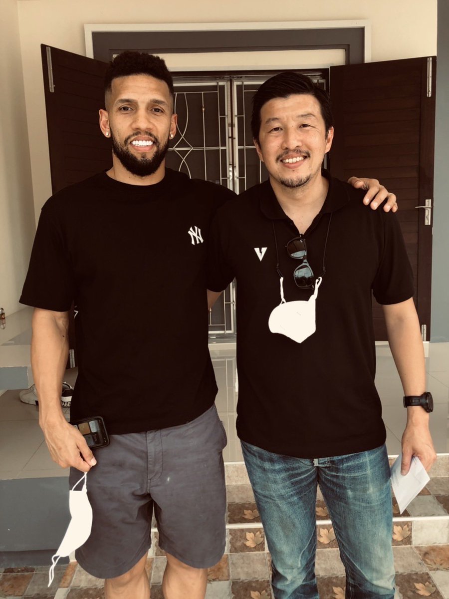 FPSFair's tweet photo. Done deal by @FPSFair @captain_doy 👍🏻 @samuel19rosa signs for @ptprachuapfc in the @thaileague 🙏🏻 Good luck @samuel19rosa and thank you for the trust.
#transfer #thailand #thaileague #prachuapfc #asia #brazil #donedeal #fpsmanagementconsulting https://t.co/LafMSyj2ik