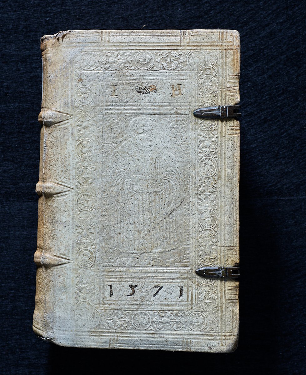 UL_SpecColl's tweet photo. A is for Alum Tawed Skin. Prepared in a solution of aluminium and potassium sulphates, the result is a white, soft skin which can be seen on several early bindings in the #BoltonLibrary!
Read more about our A to Z exhibition at: https://t.co/GjAoOE2IAQ
@ULLibrary @HeritageWeek https://t.co/NlsFEm7YqG