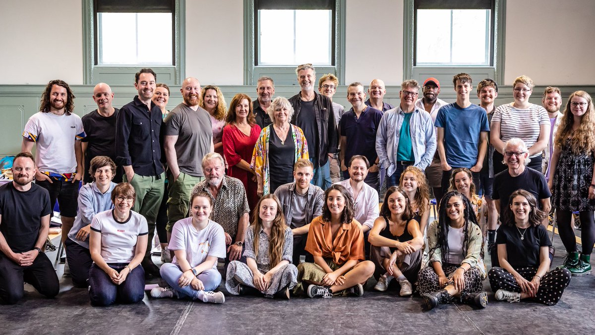 WhatsOnStage's tweet image. Full cast announced for Fisherman's Friends: The Musical tour bit.ly/3BcswYy