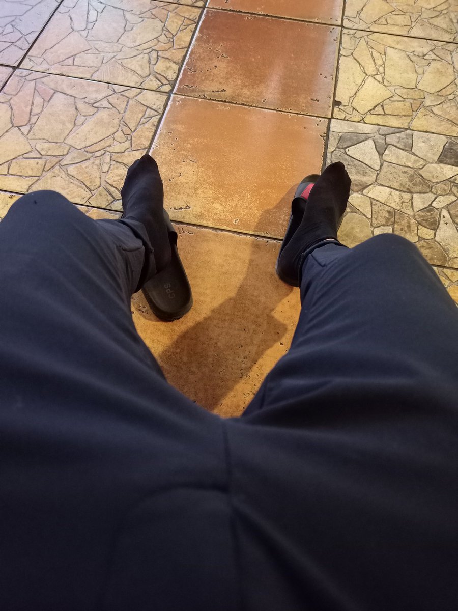 อมให้หน่อยหน้าห้องนำ้