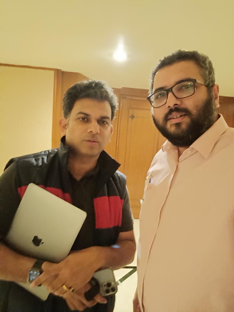 ravi26585's tweet photo. @aioug_mumbai @Oracle_India Thanks you. I got chance to meet a guy with whom we worked 20 years ago. #AIOUG #ocyatra22 https://t.co/jxodRgCIEV