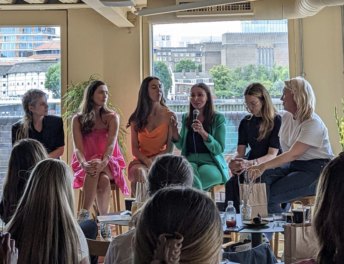 rebekahhall_'s tweet photo. A morning spent discussing menstrual wellness with @superdrug and @thisisfewe with this amazing group @DrShirin_ @feedmefemale @vlvcasting 

All FEWE products available at https://t.co/eJYoFvRVZ0 https://t.co/6BomuSCoEn