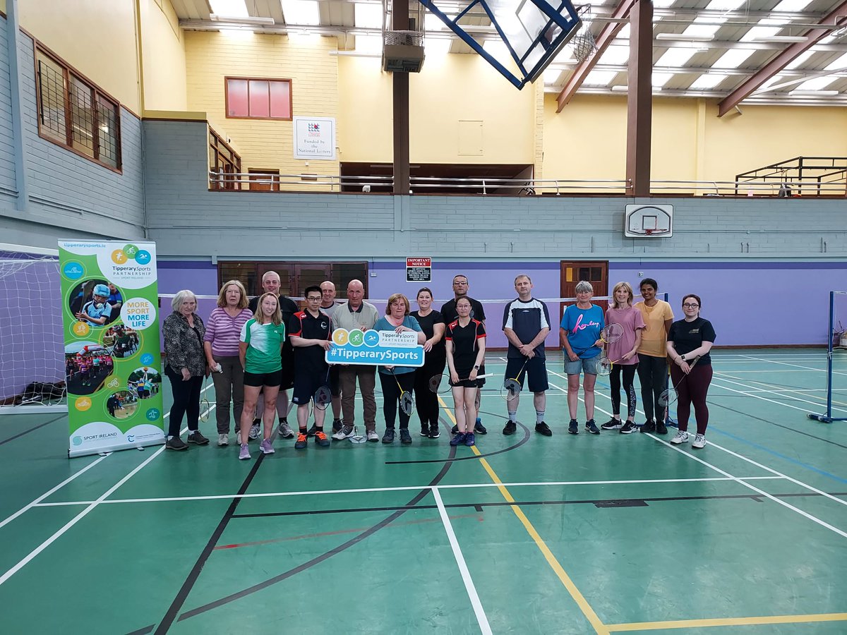TipperarySports's tweet photo. New Badminton Club Starting & looking for Members.
First meeting Tuesday August 2nd at 7pm
Where @canonhayesrec
Previous badminton experience is not necessary
Interested in joining or any queries
email ✉️bmullane@tipperarysports.ie
📞0873489898
#Bactive #CommunitySportsHub https://t.co/yP4tlAjmIR