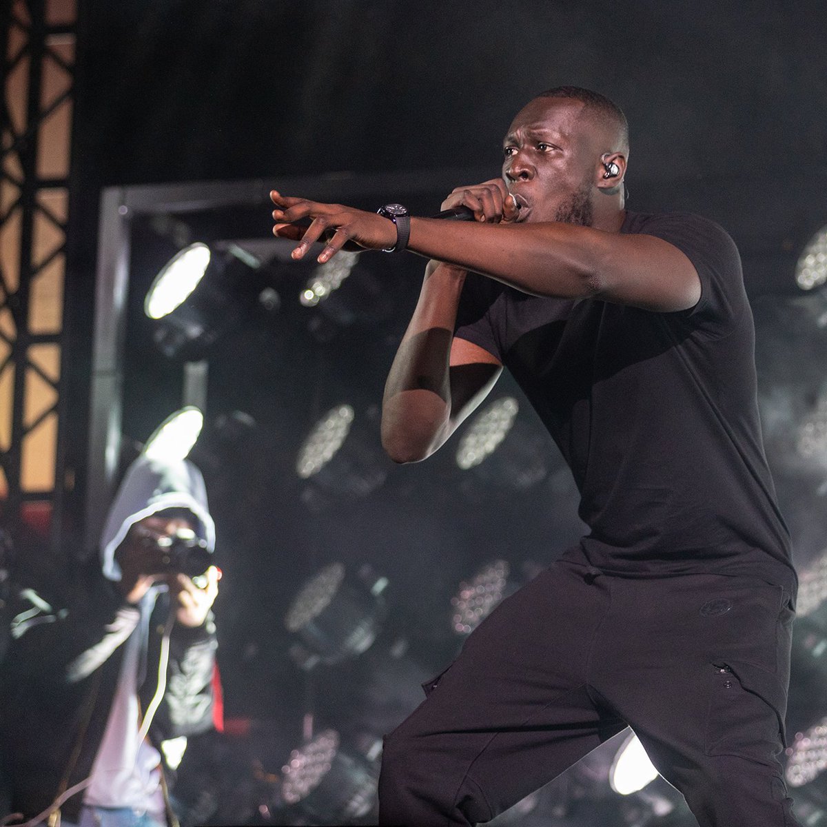 Clevershot tweet media