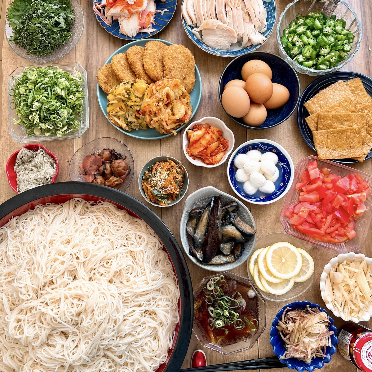 そうめん15人前！いろんな薬味で楽しんだときの画像！