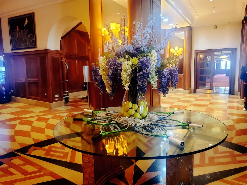 mopiii877's tweet image. 今回色々な所でウィンブルドンを感じたよ🇬🇧🎾

コラボカフェ・グッズ・展示エリアだらけで、元テニス部として一応テンション上がった（笑）
#Wimbledon2022