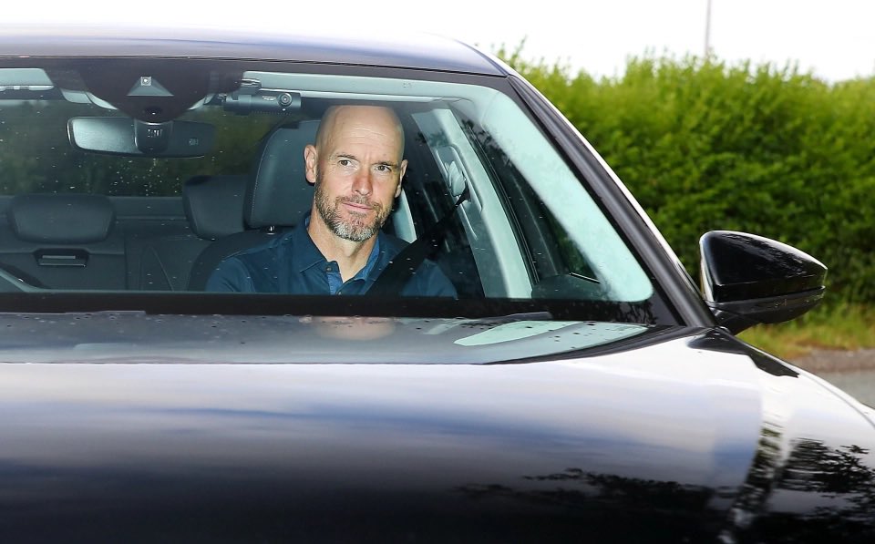 Official_TFFB's tweet photo. 🚨Cristiano Ronaldo has arrived at Carrington to hold talks with Erik ten Hag. Sir Alex Ferguson and Bryan Robson are also at the training ground.

Ronaldo is really eager to leave.⚠️

#MUFC #CR7𓃵 #ManUtd https://t.co/1jdeXEwS8z