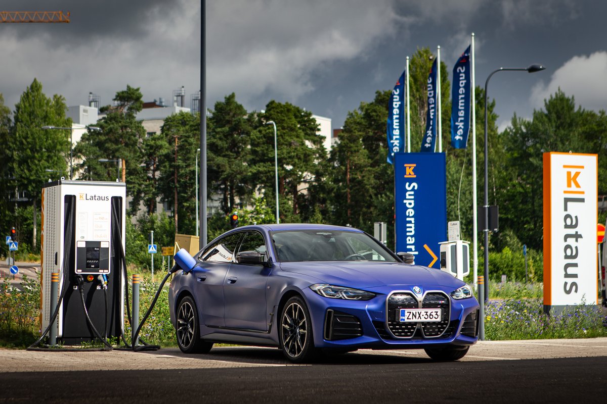 BMW on tuonut myyntiin kaksi todella kiinnostavaa sähköautoa, #iX:n ja #i4:n. 

Nyt oli vuoro ajaa näistä se kiinnostavampi, i4, ja erityisesti sen M50-painos.

<a href="/Autovouhotus/">Autovouhotus</a> #Oikosulku
#BMW #i4M50 #Sähköauto